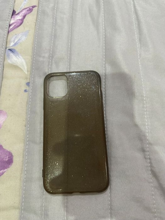 Selling these iPhone 11 cases in excellent condition64551620694147122