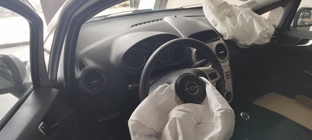 Opel Corsa D peças