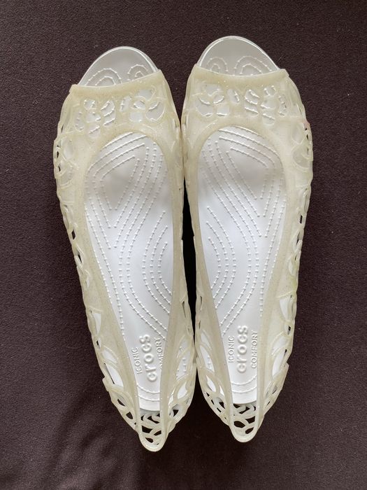 Brokatowe baleriny Crocs Isabella Jelly r. 41/42 W10