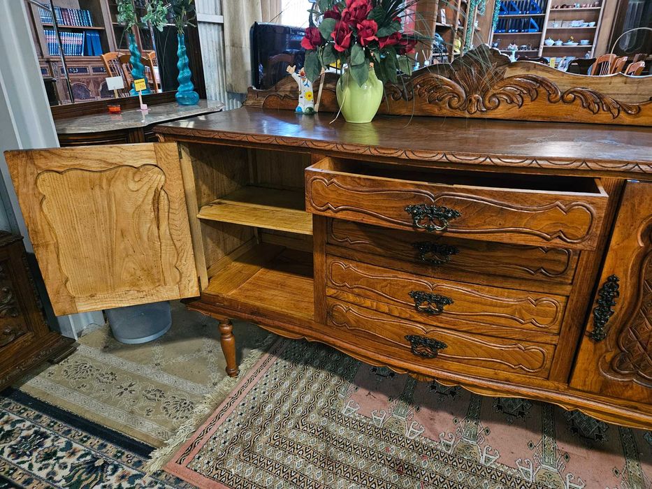 Aparador antigo em óptimo estado