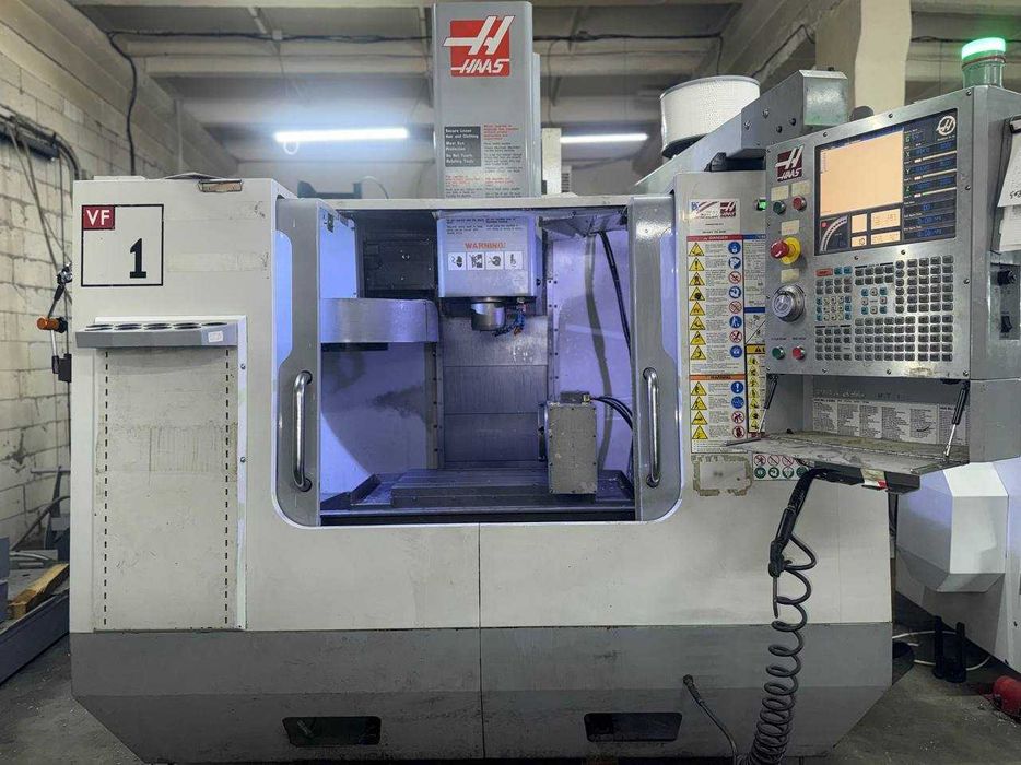 Фрезерний верстат з ЧПУ Haas VF-1 4-ох осьовий