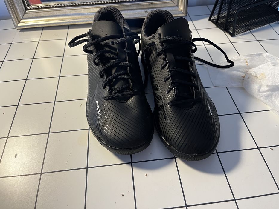 Sprzedan nowe buty