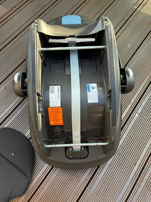 Fotelik samochody Cybex Atom I -Size. Rozmiar 45-87 cm.