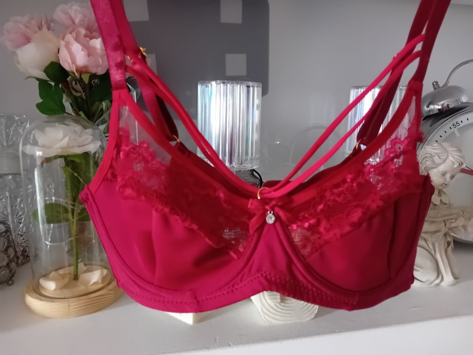 Piękny biustonosz damski 80D