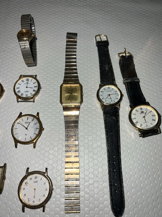 Varios relogios antigos