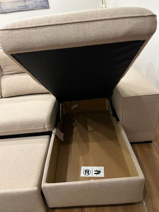 Sofá com chaise long e cama