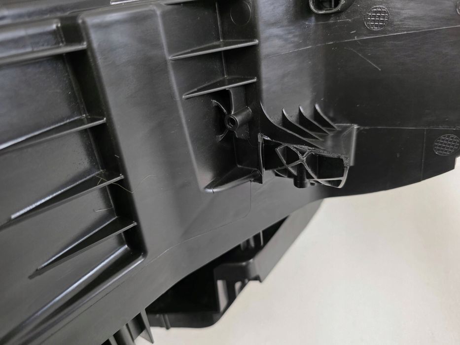 volvo ex30 2024 przód strona lewa lampa przednia 80000401
