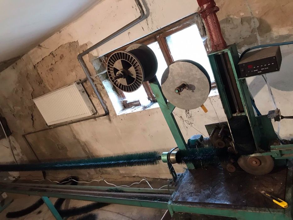 Верстат для виробництва штучних ялинок і хвої