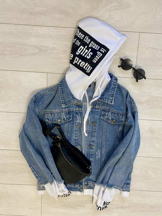 Куртка джинсова з капюшоном жіноча джинсовка .