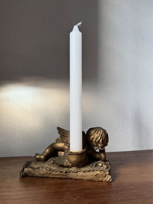 Castiçal Antigo Decorativo com Querubim – Estilo Clássico