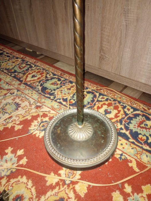 Торшер напольный