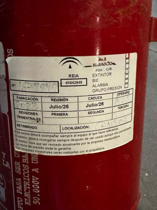 Extintor Pó Químico ABC (6Kg) + Manómetro com revisão válida até Julho 2026