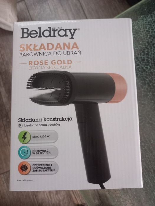 Nowa parownica do ubrań