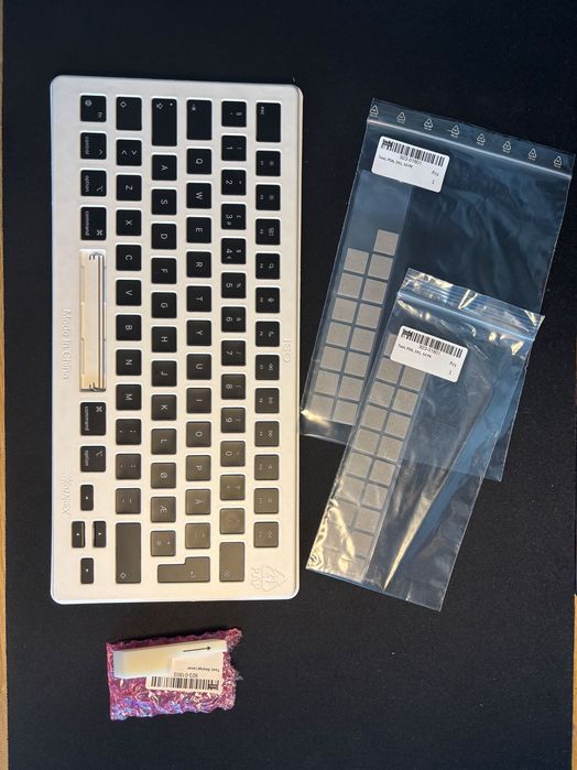 Zestaw oryginalnych klawiszy MacBook