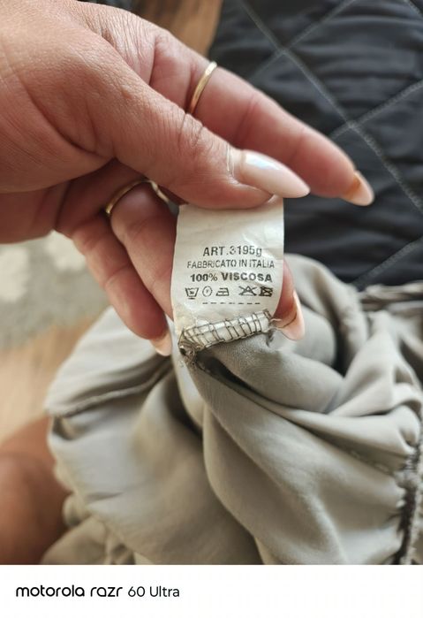 Lekki letni kombinezon krótki z wiązanymi ramiączkami