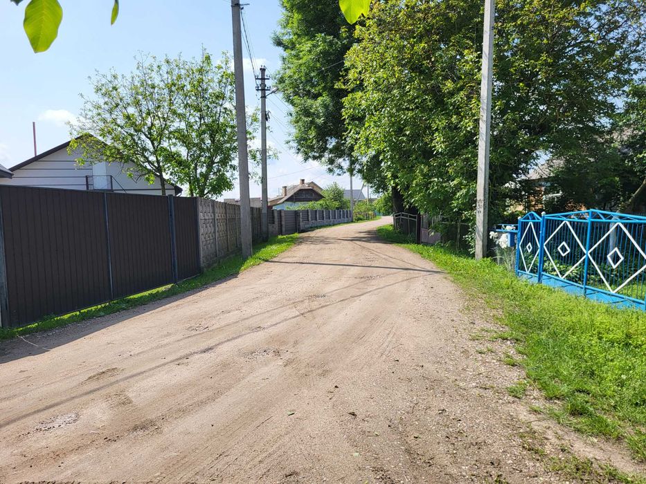 Ділянка 30 сот. Прямий вихід до озера