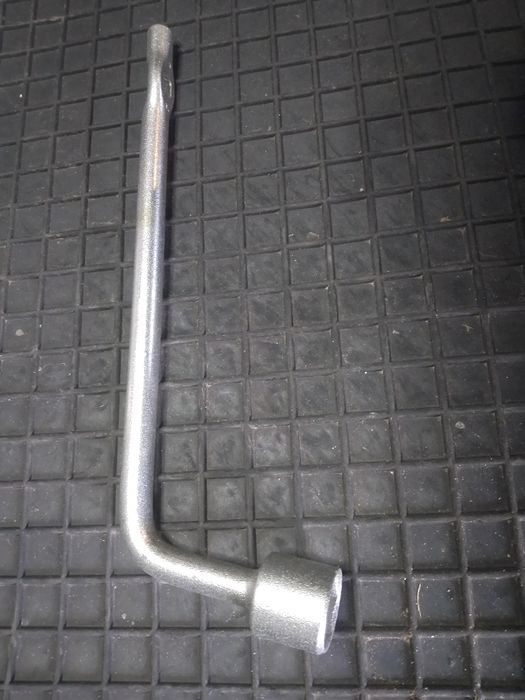 Klucz do kół 21, stan bdb, olx dostawa - ok