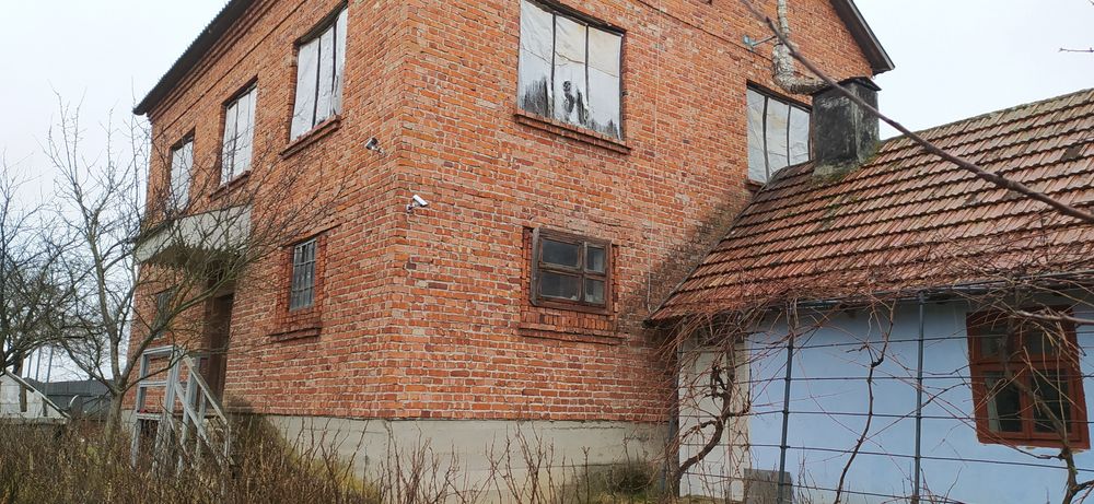 Продається будинок і земельна ділянка в с. Станківці