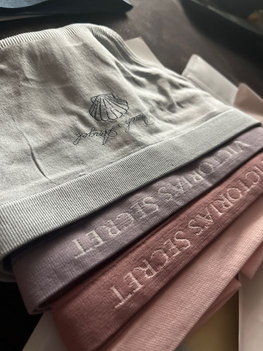 Міст, лосьйон, гамінці, піжами Victoria’s Secret