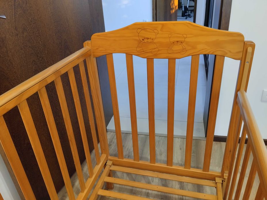 Cama bebé madeira com colchão
