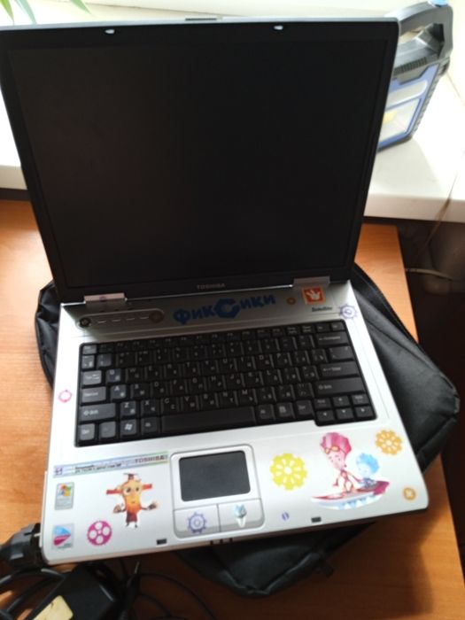 Ноутбук для дитини з розвиваючими дисками