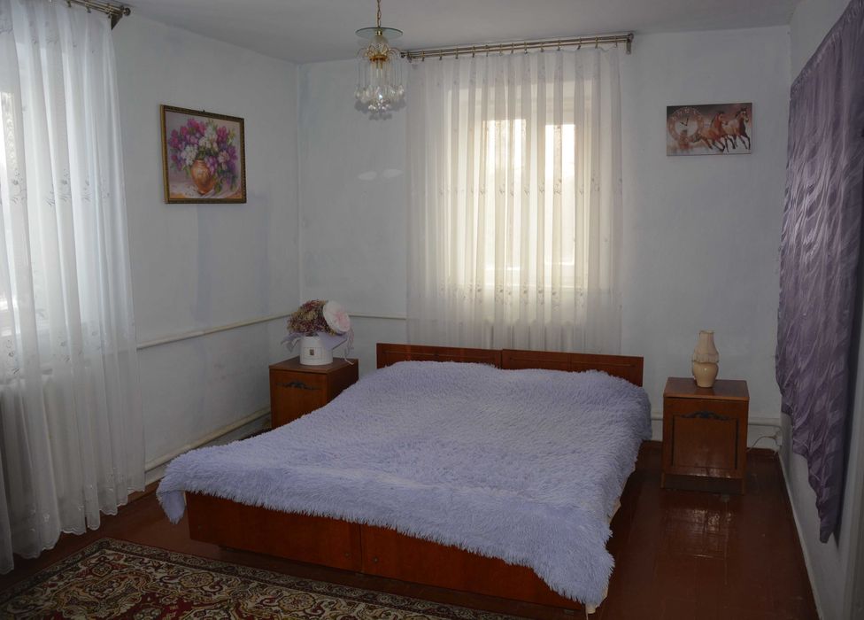 Затишний будинок для спокійного відпочинку біля лісу і водойми