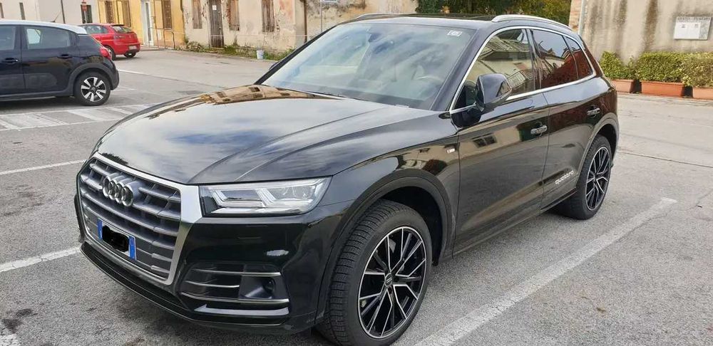 РАзборака Audi Q5 80A бампер б/у автозапчастини