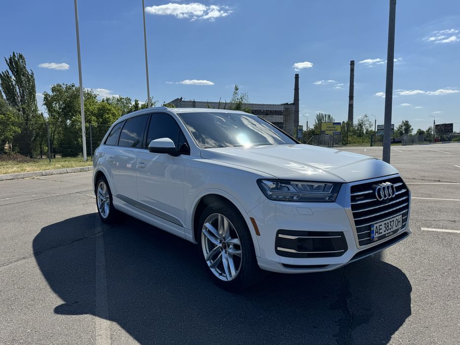 Audi Q7 3.0TFSI QUATTRO 2017 год