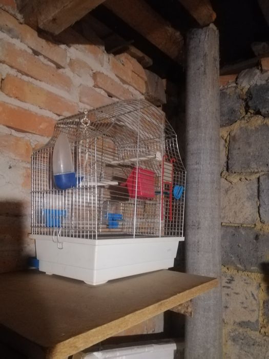 Клітка для папуги