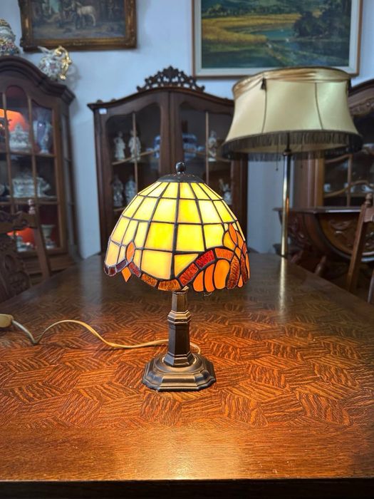 Настільна лампа в стилі Тіффані світильник вітраж 7616