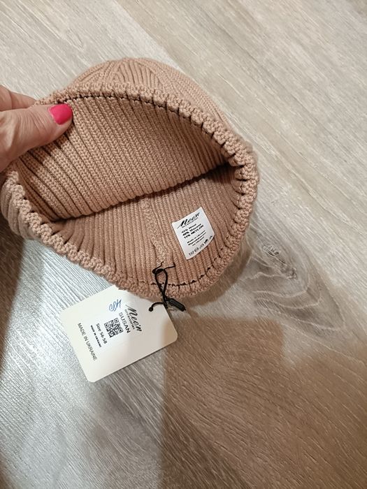 Шапка гарної в'язки Нова