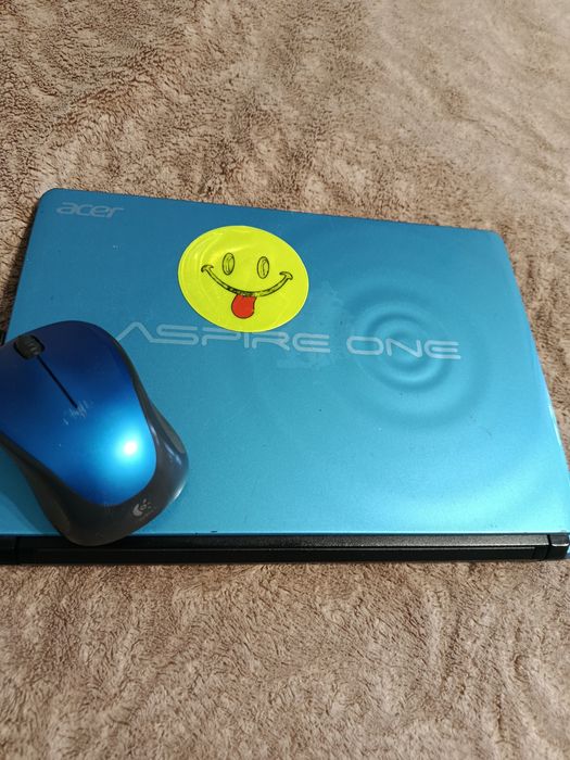 Нетбук Acer Aspire One