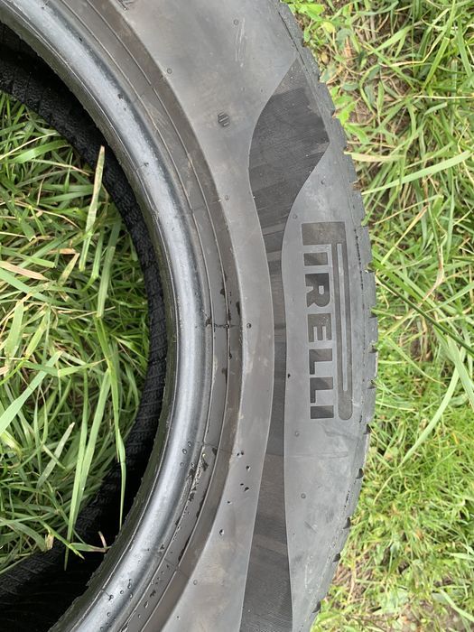 Продам літні шини Pirelli 225/55/17