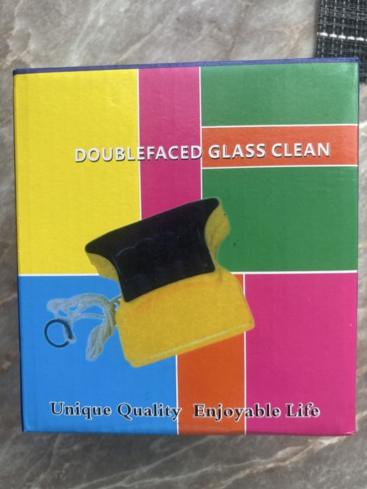 Магнітна щітка для миття вікон