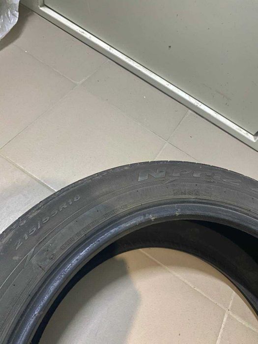 Продам шини 215/55 R18