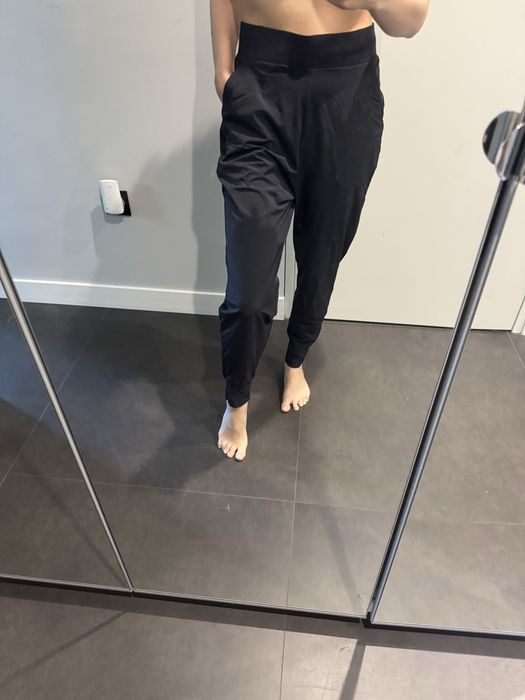Nike Dri-FIT spodnie damskie joggery czarne M – stan idealny