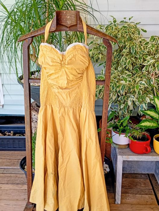 Conjunto de vestido com bolero amarelo vintage