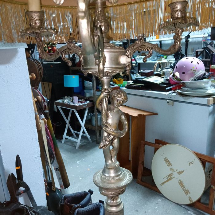 Candeeiro de pé  grande estilo antigo