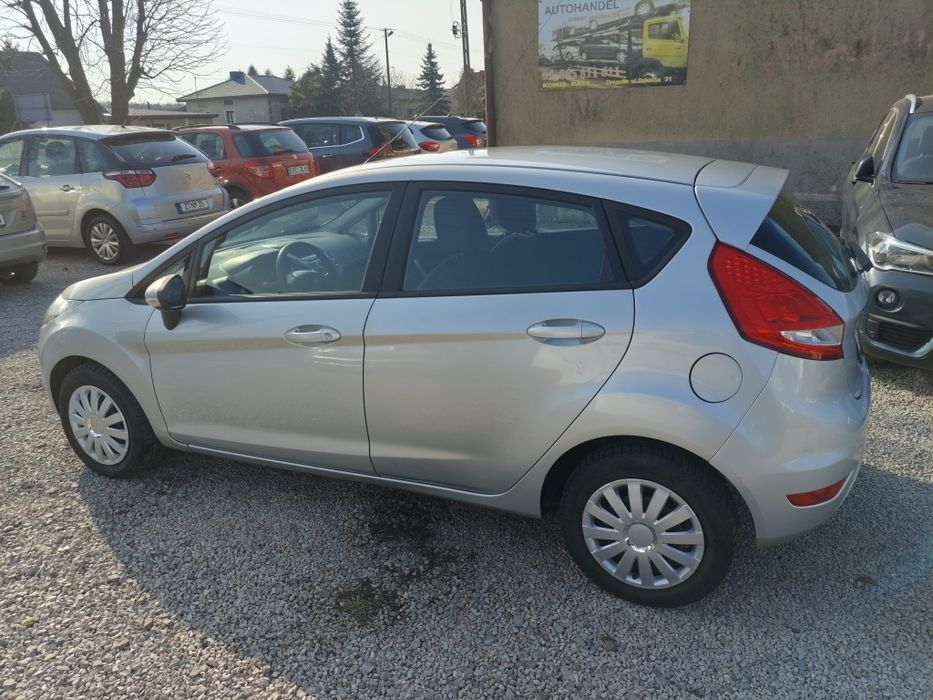 Fiesta  102tyś.km. Cała oryginalna.  2011r.