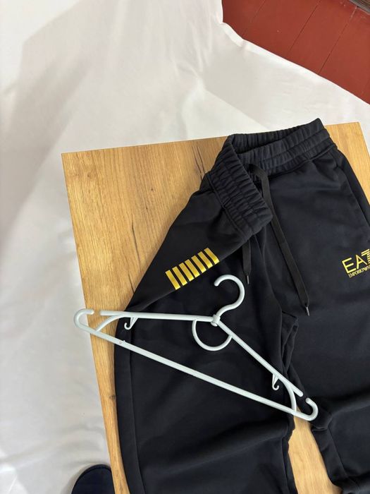 Спортивні штани EMPORIO ARMANI