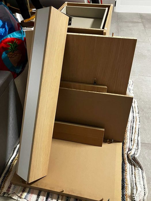 Secretária IKEA (Tons Madeira)