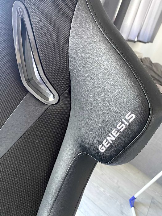 Fotel gamingowy Genesis