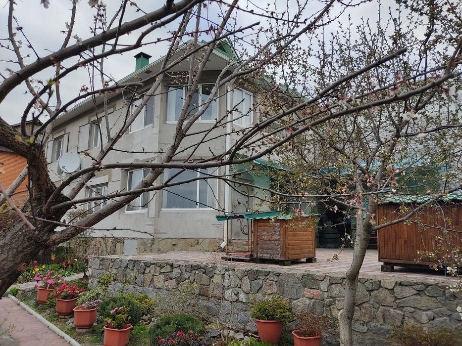 Продам ДомЯмбургСтарые Кодаки Новоалександровка Сажевка2эт Басейн Баня