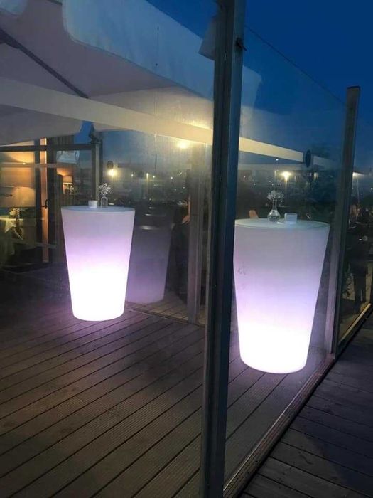 Mobiliario com luz rgb e comando - Liquidação