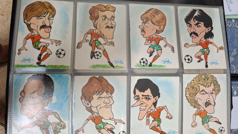 Coleção de 25 Calendários de Futebol de 1984