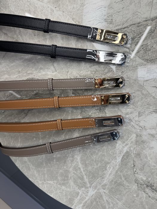 Pasek skorzany , regulowany.