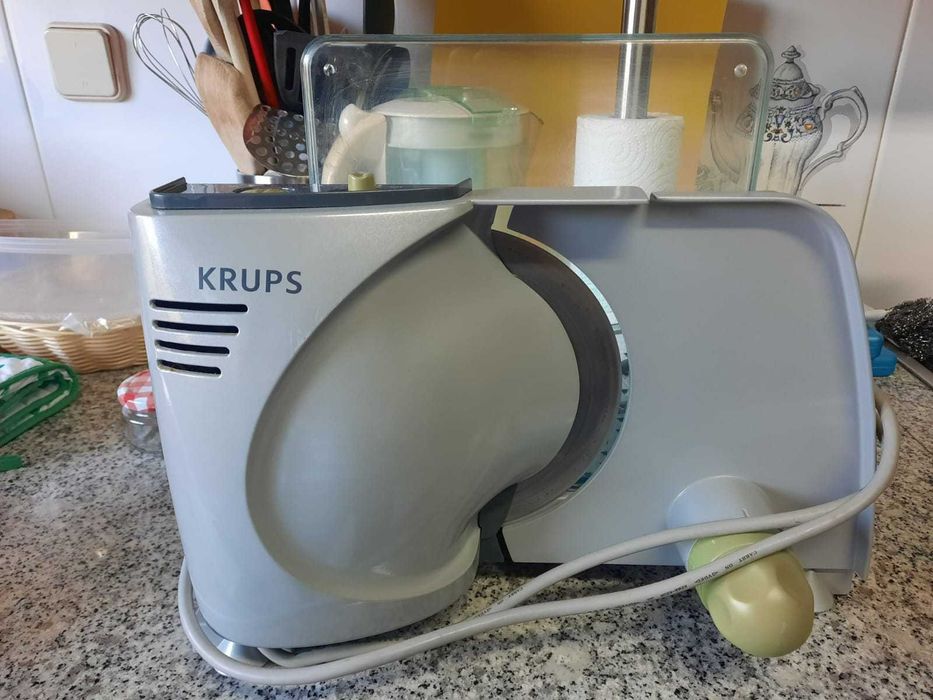 Fiambreira KRUPS, com pouco uso