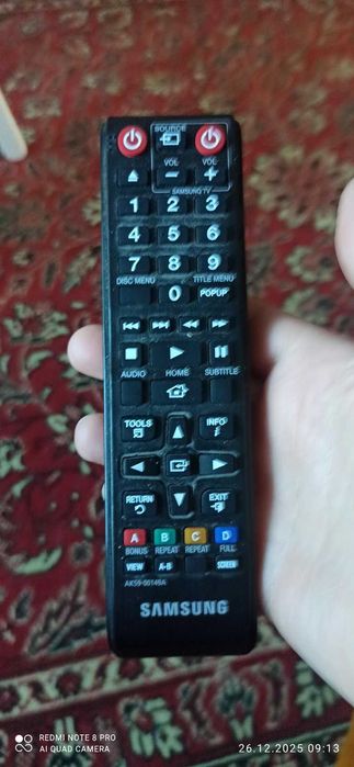 Телевізор Samsung UE32J4000AW