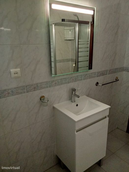 Apartamento T2 - Junto à Estação dos Foros de Amora