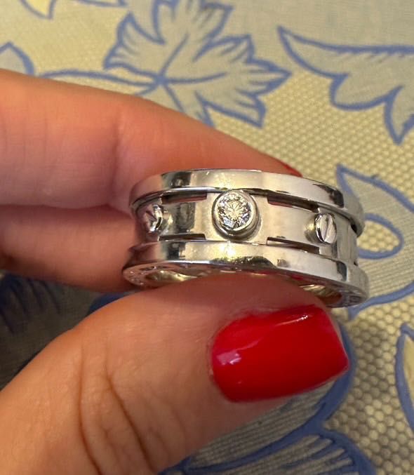 Кольцо из белого золота